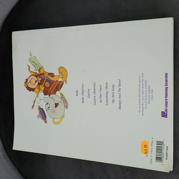 Selling as a bundle piano books . - Picture 10 of 13